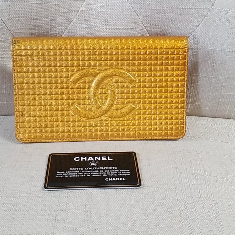 Authentic Chanel wallet